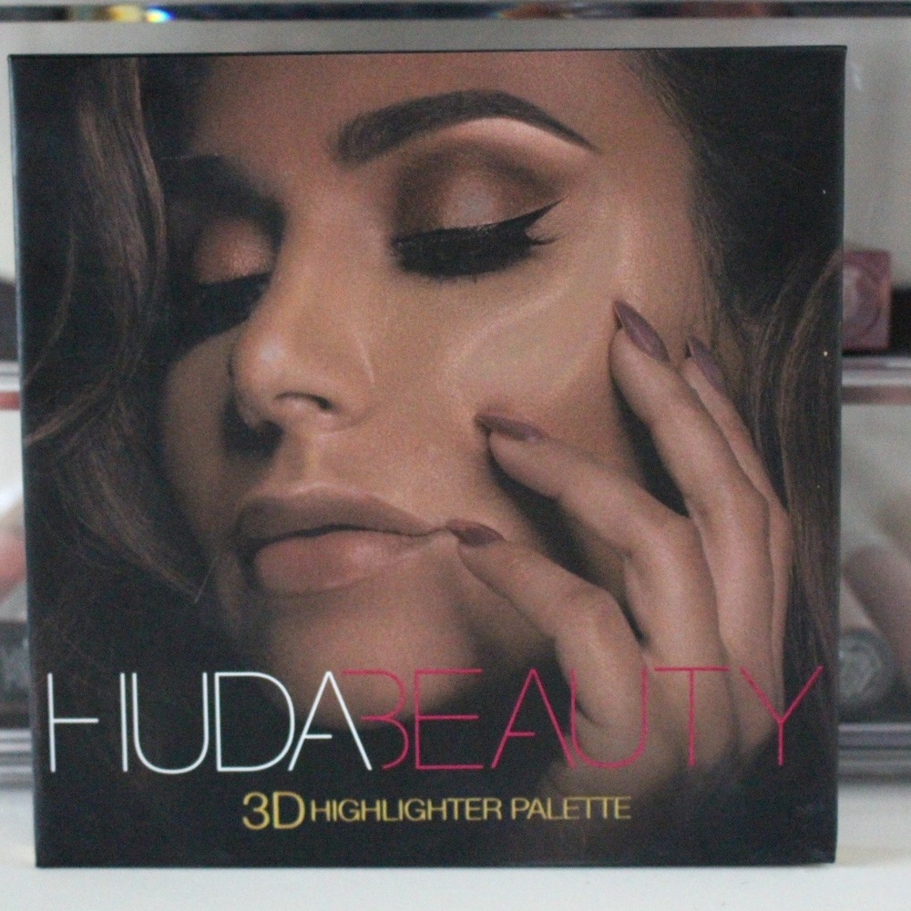 Huda Beauty 3D Highlighter Pallete